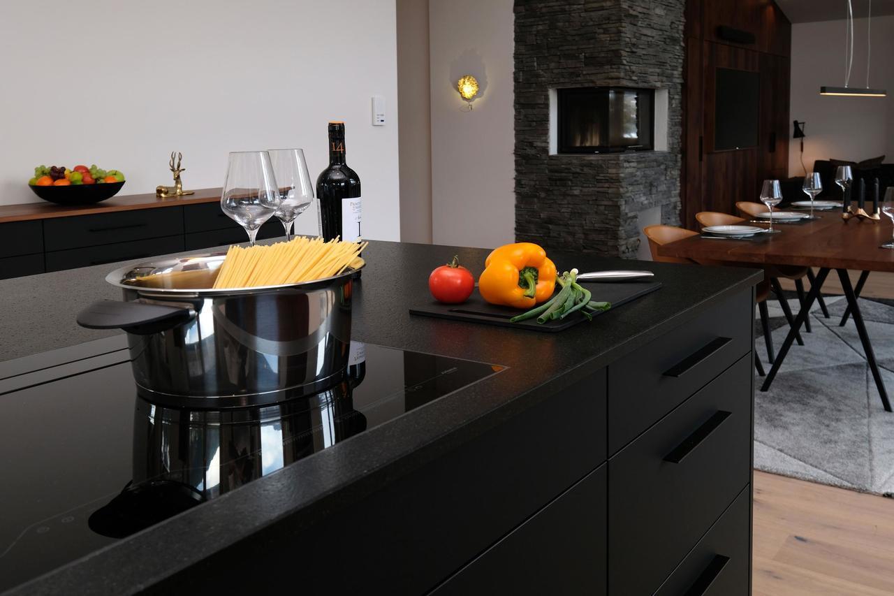 Alpin Penthouse Hollersbach Apartment ฮอลเลอร์บาค อิม พินซ์เกา ภายนอก รูปภาพ